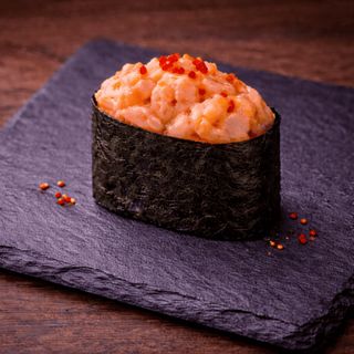 Гункан з лососем (3шт./120г)