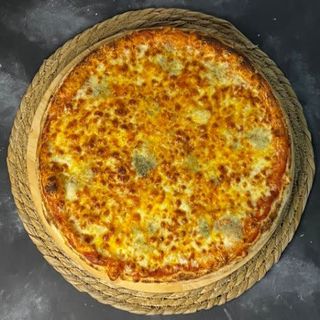 Pizza 4 Quesos (Mediana)