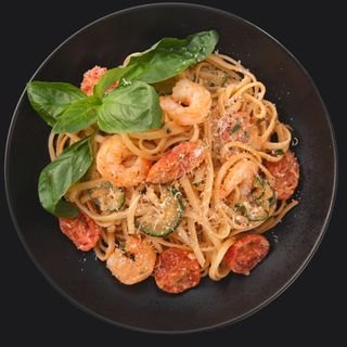 Паста с креветками с соусом "Биск"