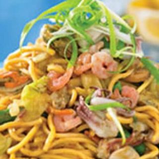 Tallarines Fritos con Tres Delicias 