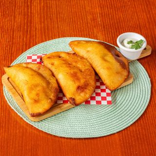 Empanada De Carne Mechada