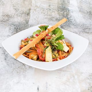 Julien de legume cu tofu și sos soia