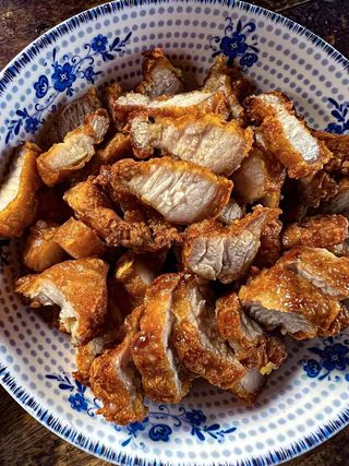 Cerdo crujiente frito