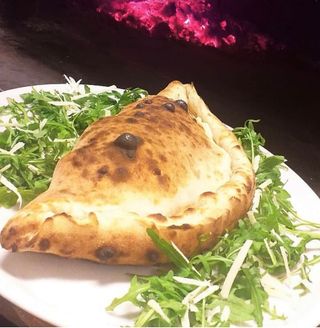 12. Calzone classico