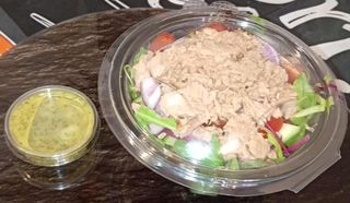 Sałatka z tuńczykiem