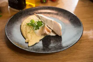 Piept pui gorgonzola crema polenta