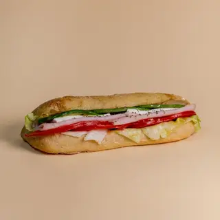 Bocadillo pavo y aguacate