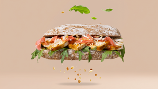 Kanapka rustykalna z tofu i imbirem