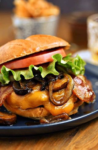 Hambúrguer de Cogumelos e Bacon