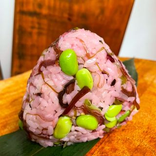 Onigiri Ginger Wakame Edamame