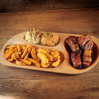 Rebarca u pivu sa podvarkom i krompirom na kriške