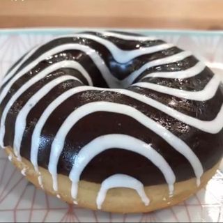 Donut grande al cioccolato