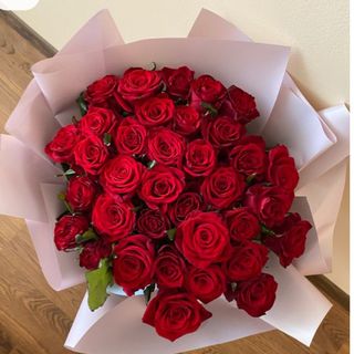 باقة ورود مميزة وجميلة مع تغليف جميل 