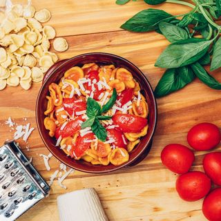 Orecchiette al pomodoro e cacioricotta
