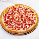 Пицца с охотничьими колбасками