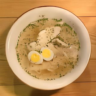 Куриный суп-лапша с перепелиными яйцами