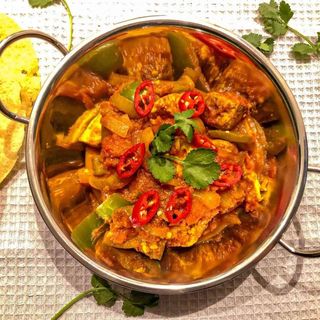 Chicken curry with green peppers & onions