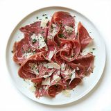 Carpaccio de ternera y parmesano