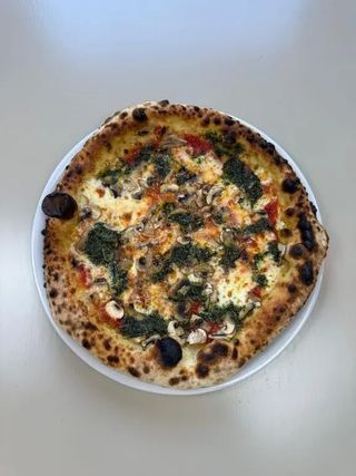 Pizza Pesto e Funghi