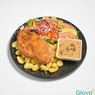 FILET Z KURCZAKA W SOSIE KURKOWO-SZPINAKOWYM