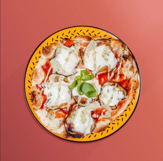 Pizza parmigiana e fior di latte