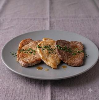 Scaloppine di maiale di pollo e di vitello