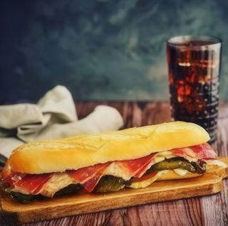 Bocadillo De Serranito