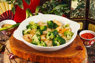 H3-შემწვარი კრევეტები ბროკოლით და სანელებლებით