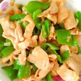 Pollo Con Pimientos Verdes