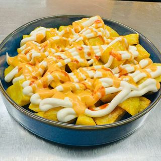Patatas bravas casera