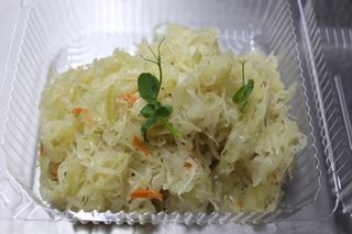 Салат з квашеної капусти (200г)