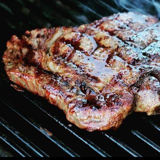 Ceafa de porc la gratar