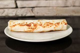 Salsiccia, stracchino, fontina, rucola e uovo sodo