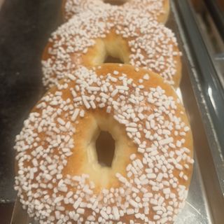 Ciambella farcita al forno con granella con Nutella 