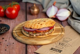 Miješana pljeskavica u somunu 350g