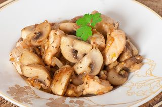 pollo con bambu e funghi