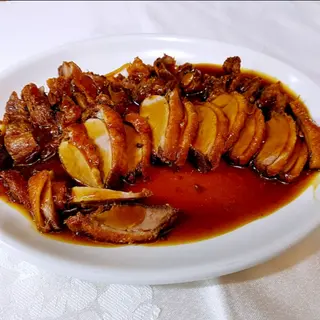 Pato Con Salsa Picante