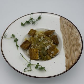Сладко кисело Тофу с ориз и зеленчуци