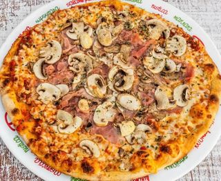 Pizza Capricciosa 