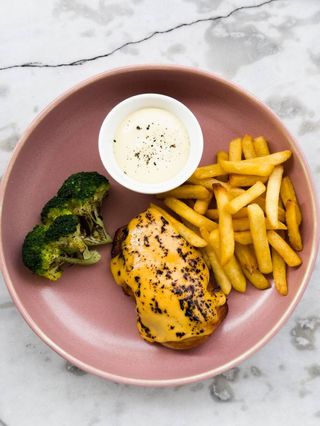 Сhicken breast,broccoli ,cheddar