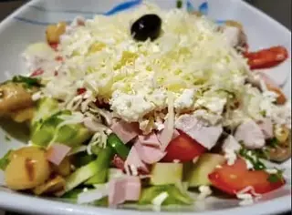 Салата Овчарска (500гр)