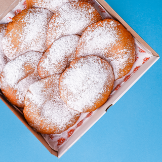 Վանիլային Կրեմով Պոնչիկների Բոքս