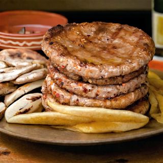 Pljeskavica na kajmaku