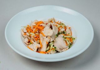 80. Салата пиле и краставица