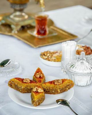 Baklava sa orasima komad