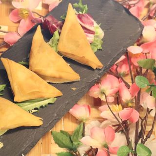 107-SAMOSA (6 PCS)  D