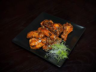 Крильця в гостро солодкому соусі (400g)