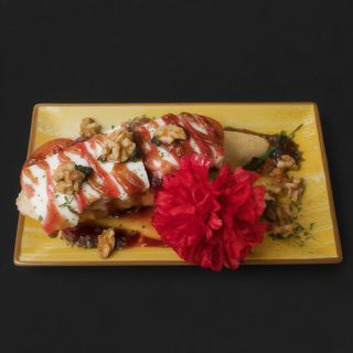 Pincho de queso fresco con tomate