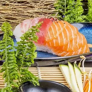 Chirashi pesce misto