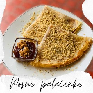 Posne slatke palačinke sa mljevenim keksom i čokoladom